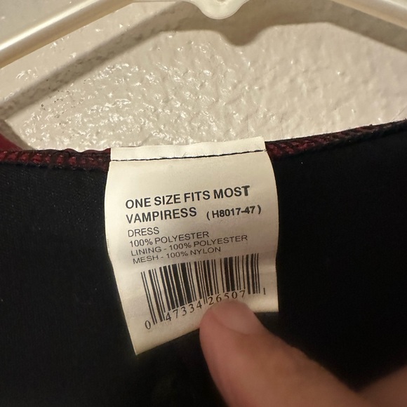 Vampiress Gothic Halloween Costume Dress - One Size Fits Most - Picture 4 of 5